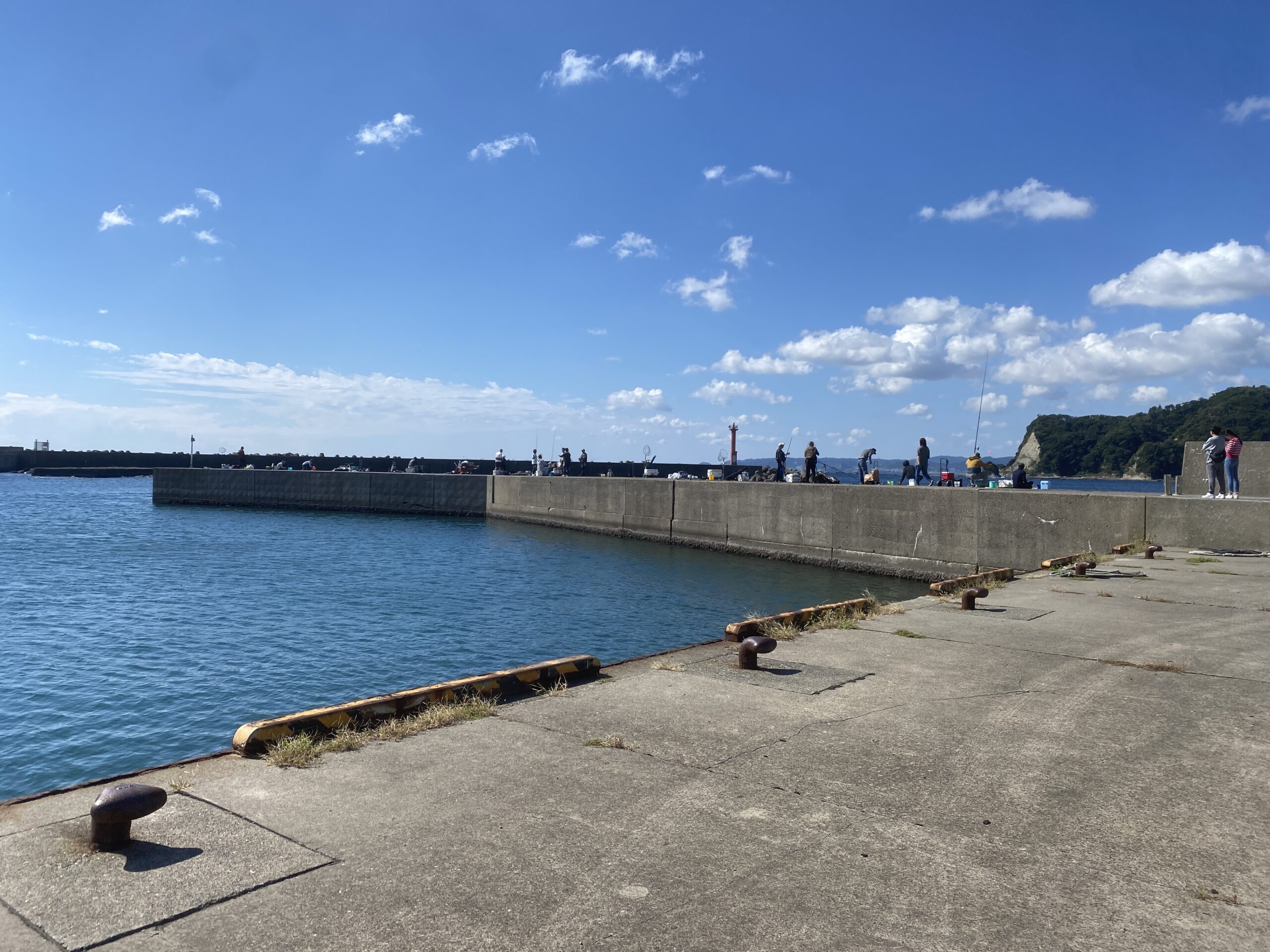 小湊港　開放されている釣りエリア