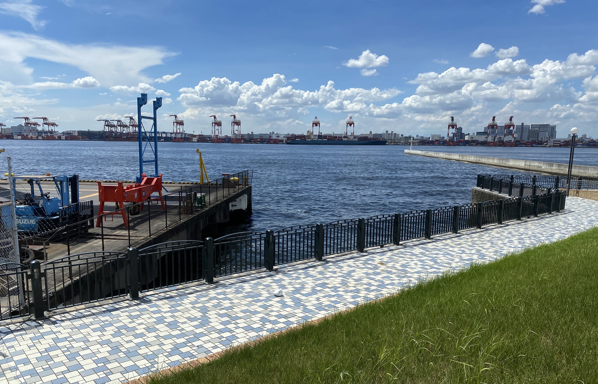 青海南ふ頭公園　釣り禁止