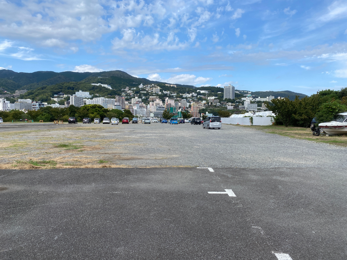 熱海港海釣り施設　釣り　駐車場