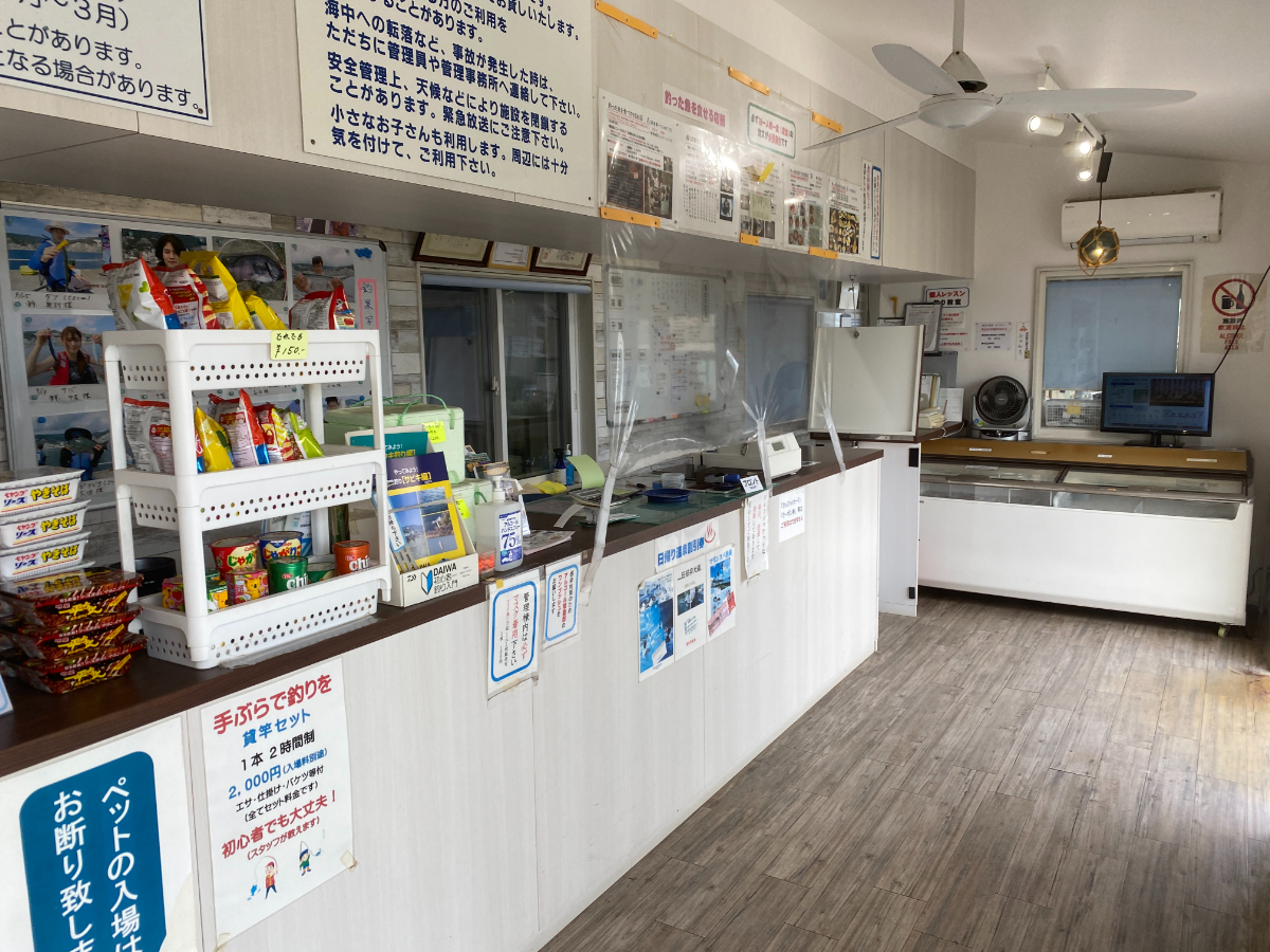 熱海港海釣り施設　釣り