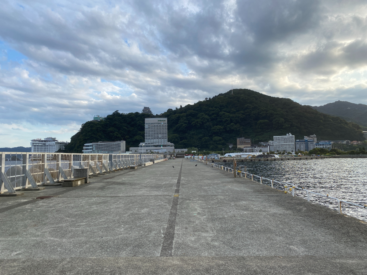 熱海港海釣り施設　釣り