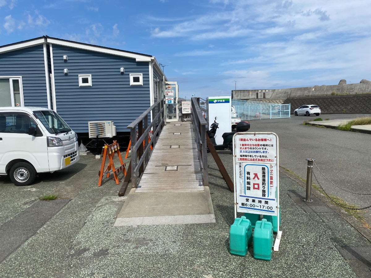 熱海港海釣り施設　釣り
