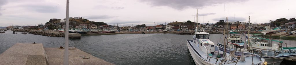 長井漆山漁港　全景