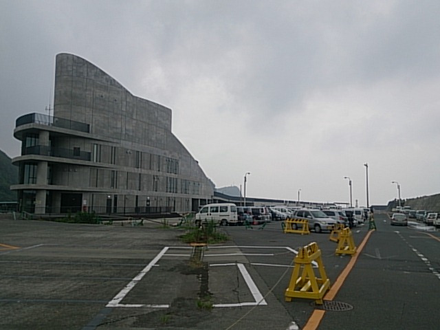 大島　岡田港　フェリーターミナル