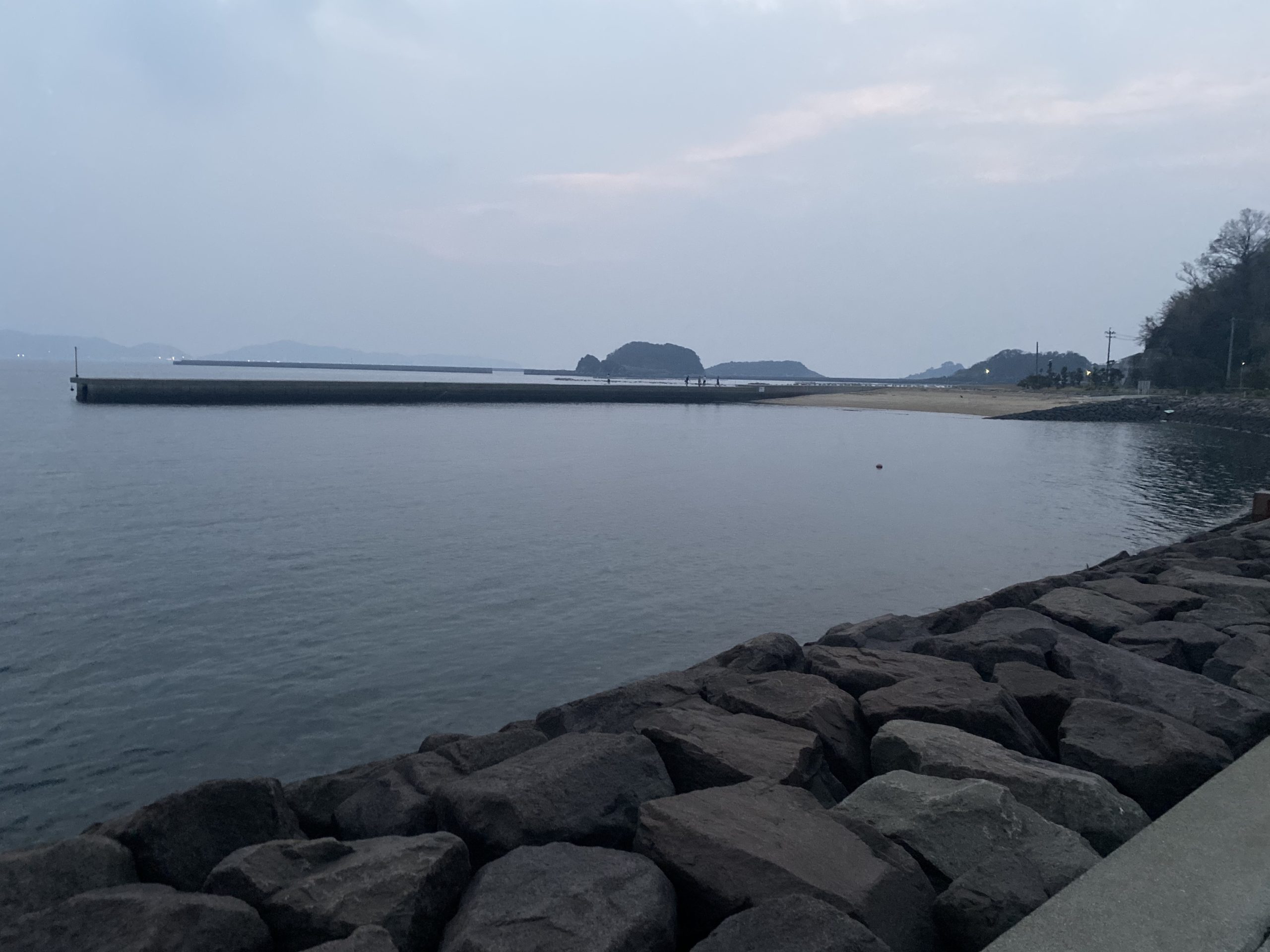 長崎神ノ島マリア像周辺右側堤防