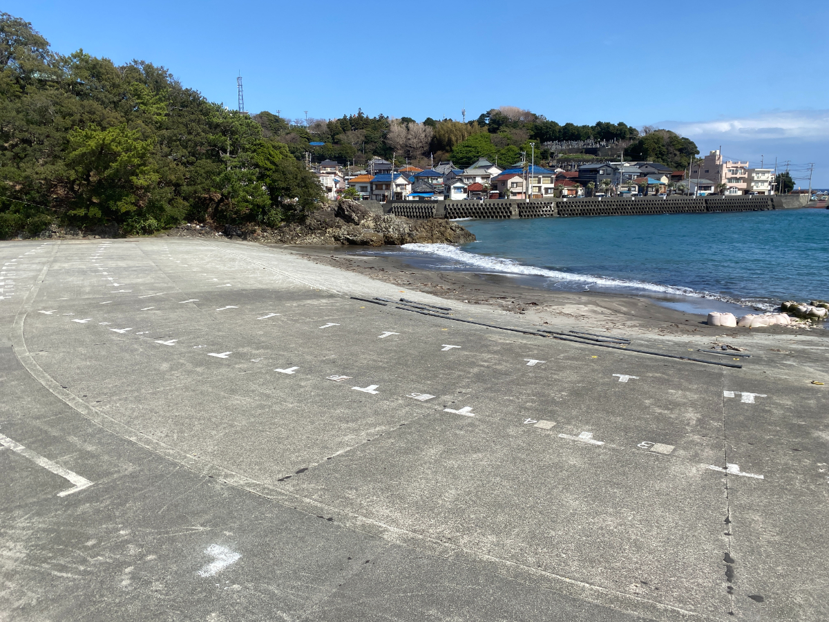 見高港　駐車場