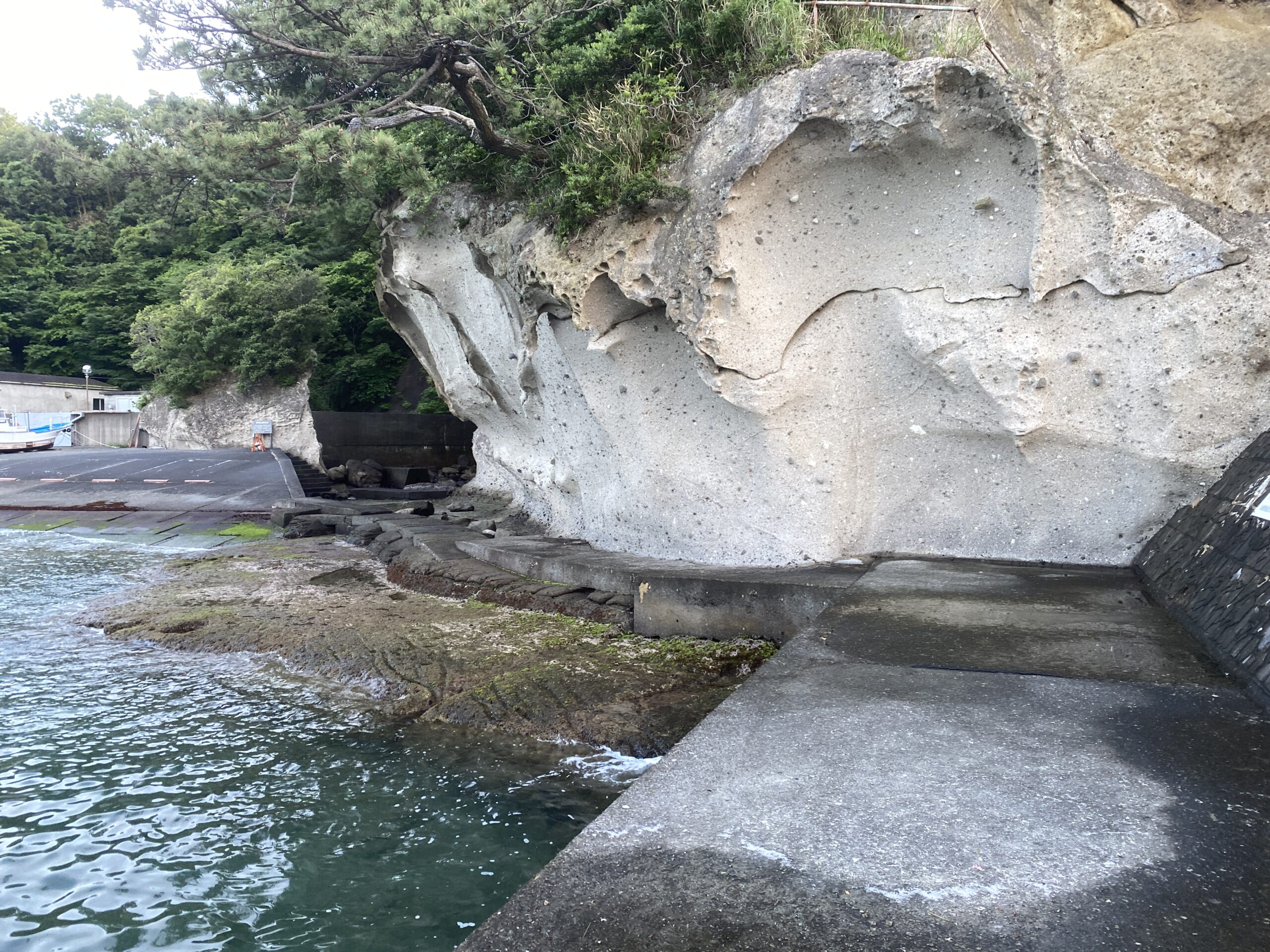 岩地漁港　釣り